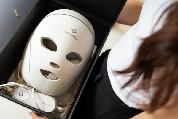 Dermalux LED Face Mask for at home LED phototherapy